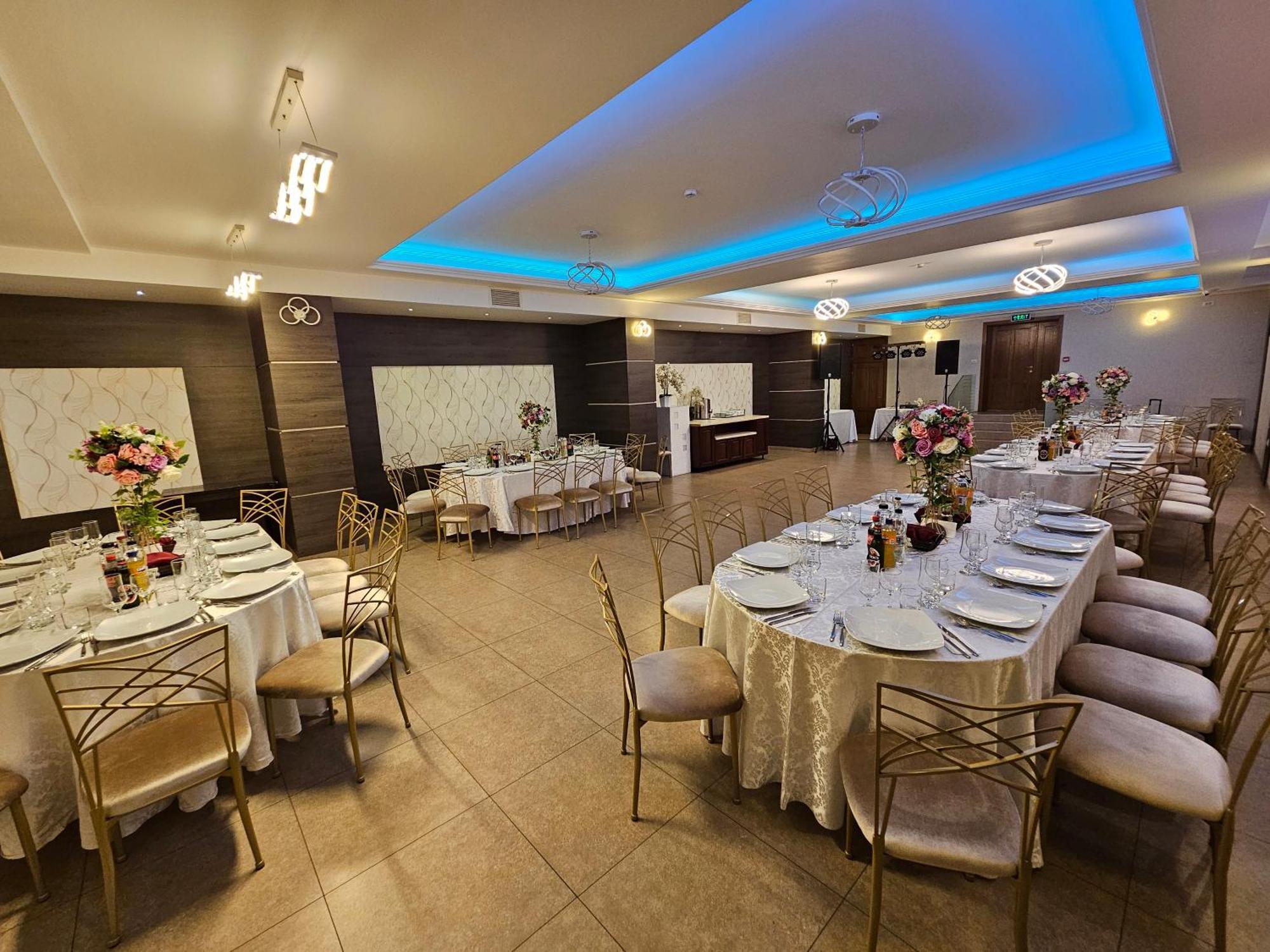 Hotel Bulevard Făgăraş Kültér fotó