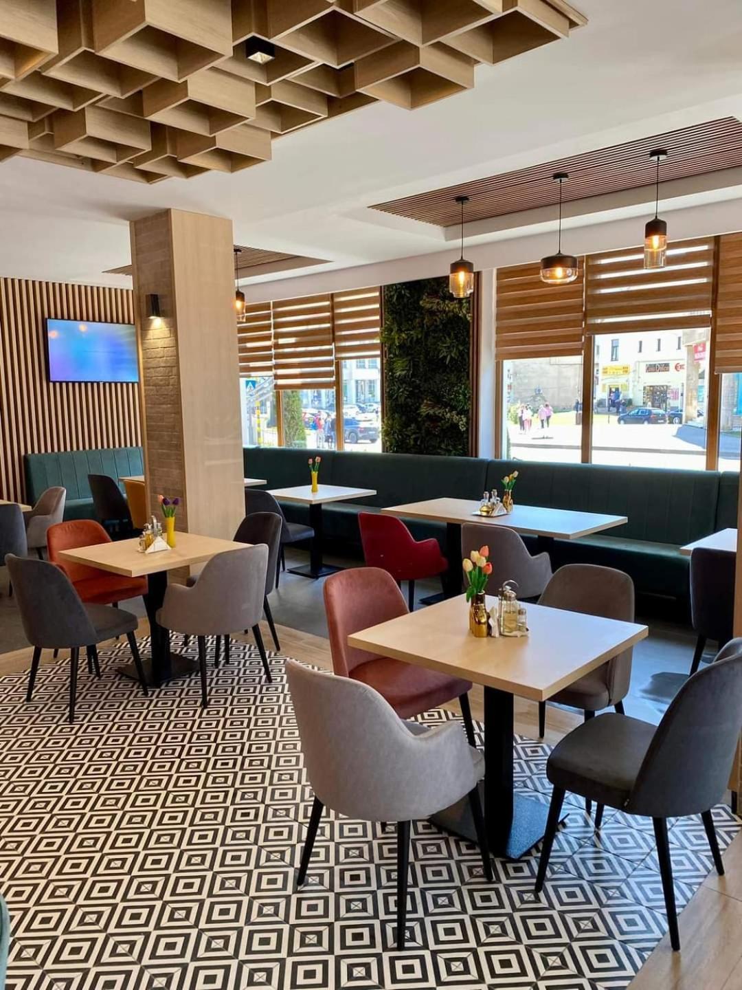 Hotel Bulevard Făgăraş Kültér fotó