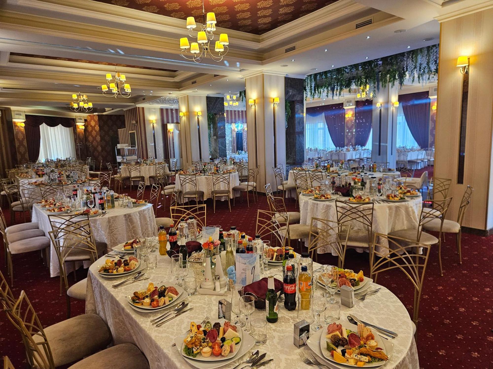 Hotel Bulevard Făgăraş Kültér fotó